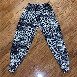 Leapord Print & Chains Joggers